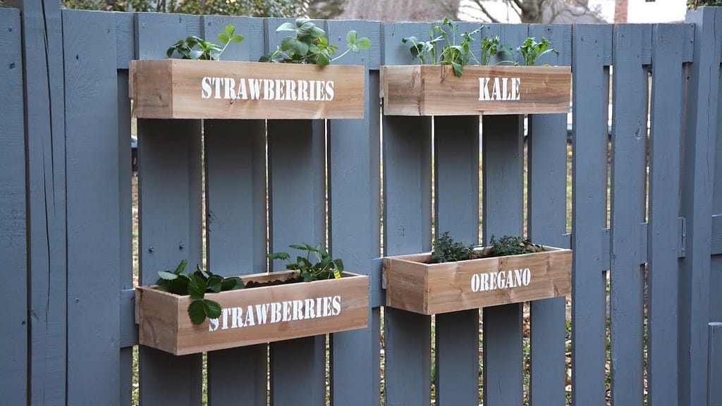 wood fence installation Dubai wooden fencing Dubai garden fence Dubai villa fencing service Dubai outdoor wood fence Dubai wooden boundary wall Dubai privacy wood fence Dubai decorative wooden panels Dubai