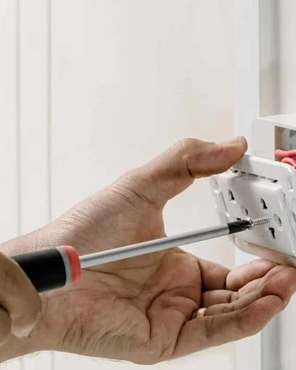 wall switch replacement Dubai socket replacement service Dubai electrician replacing switch Dubai electrical outlet installation Dubai dimmer switch installation Dubai USB socket installation Dubai safe switch replacement Dubai professional socket replacement Dubai