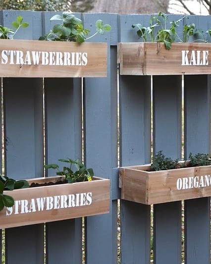 wood fence installation Dubai wooden fencing Dubai garden fence Dubai villa fencing service Dubai outdoor wood fence Dubai wooden boundary wall Dubai privacy wood fence Dubai decorative wooden panels Dubai